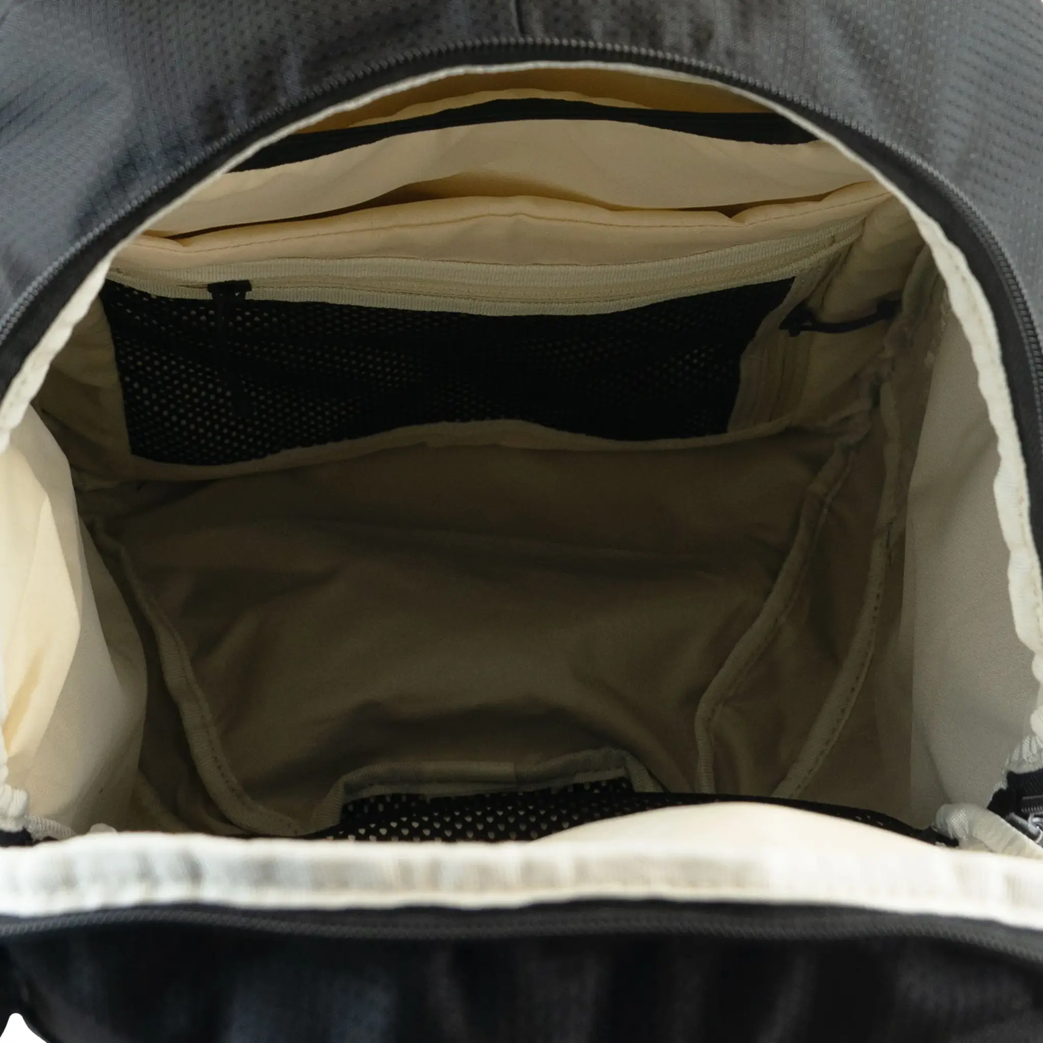 Highlander Roam Pack 28L - Everyday Travel & Hiking Rucksack - Image 5